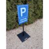 Kép 2/3 - ügyfél parkoló tábla talpas táblatartó oszloppal