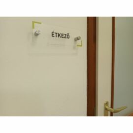 plexi információs tábla távtartókkal - étkező