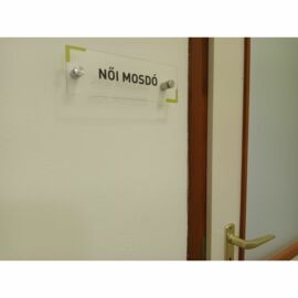 plexi információs tábla távtartókkal - női mosdó